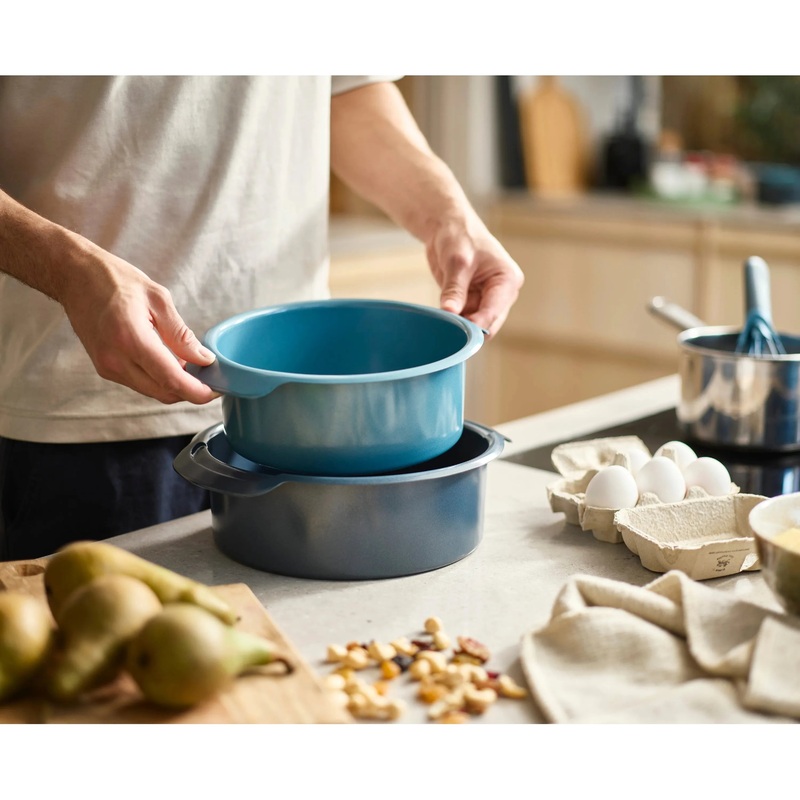 JosephJosephNestBakeNon-StickRoundCakePan