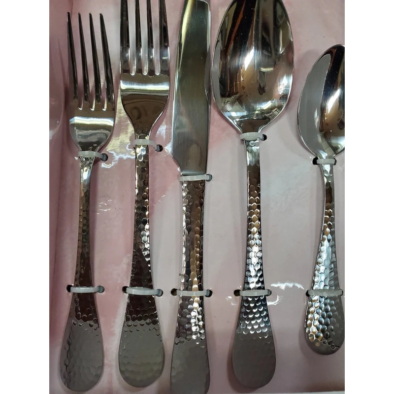 Prestige Euro Hammered 20 Piece Flatware Set