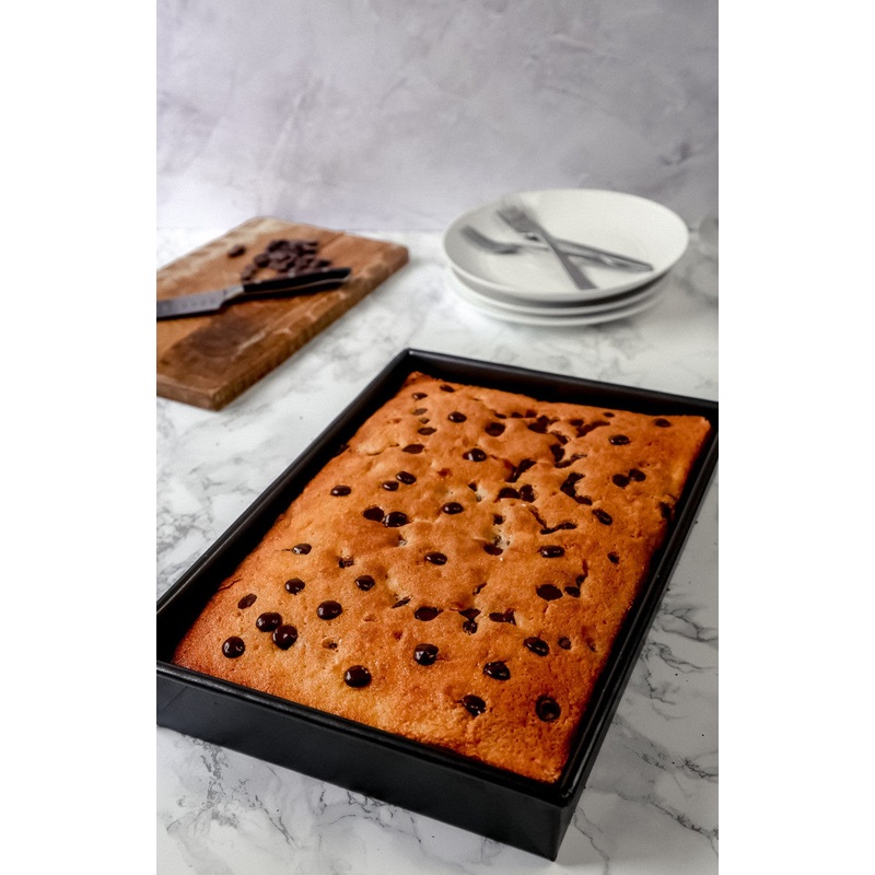 Non-Stick Rectangular Deep Pan, 35cm x 24cm