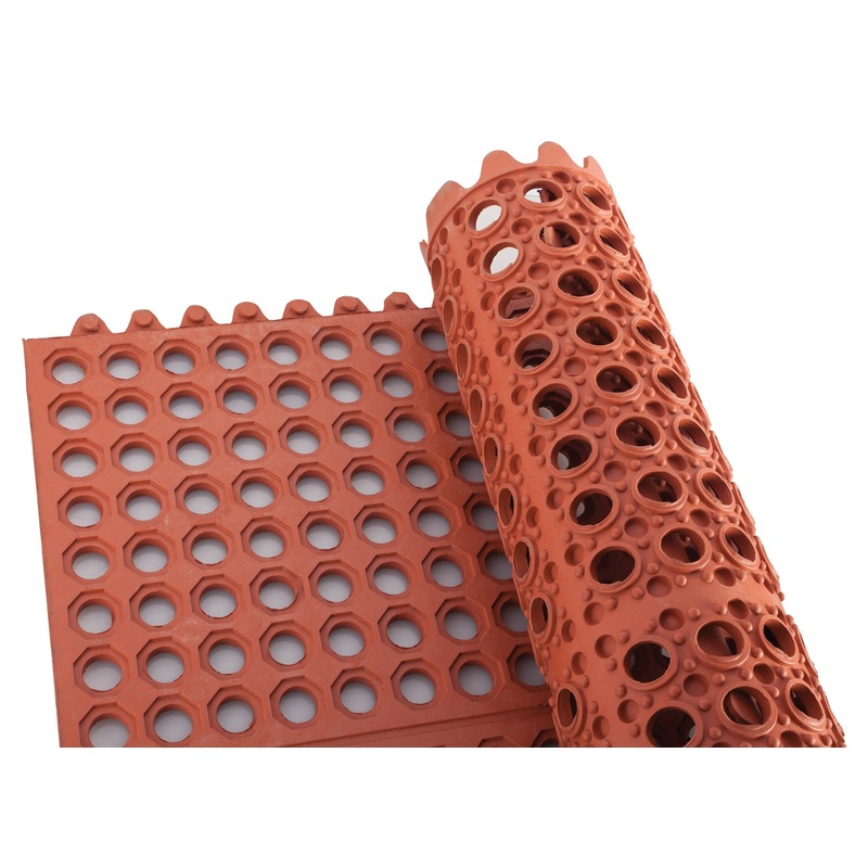 Winco RBMI-33R Rubber Anti-Slip & Anti-Fatigue Grease-Resistant Interlocking Floor Mat 3' x 3' - 1/2" Thick - Red