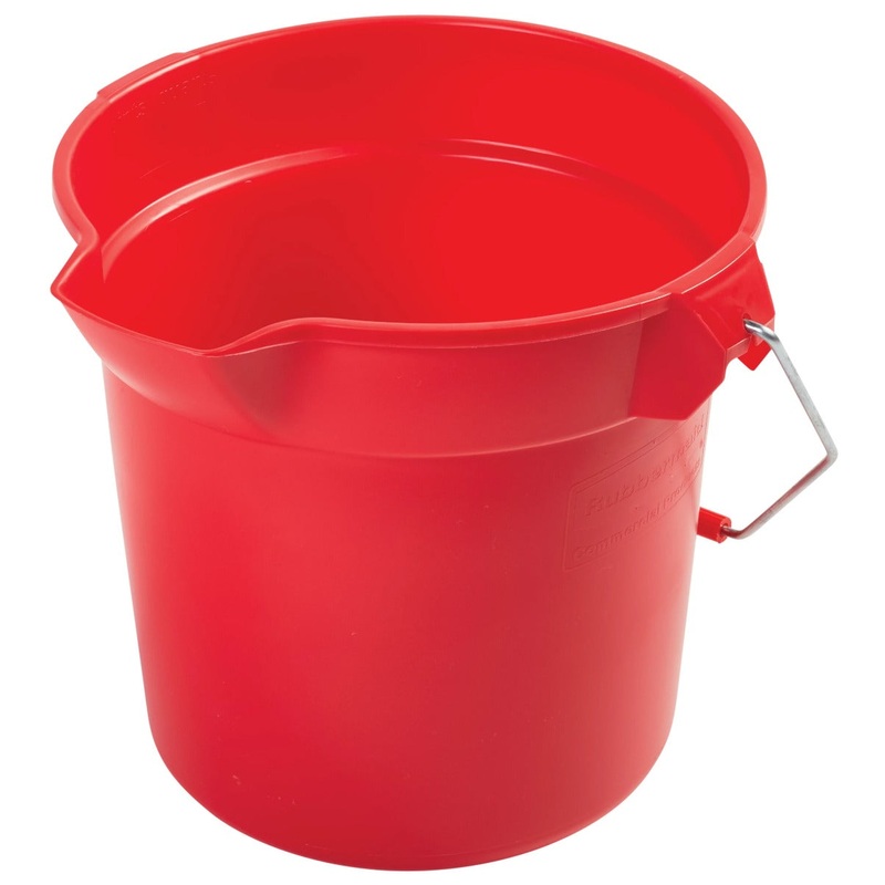 Rubbermaid FG296300RED BRUTE Plastic Round Bucket with Molded-In Graduations 10-1/2" dia. X 10-1/4"H - 10 Qt. - Red