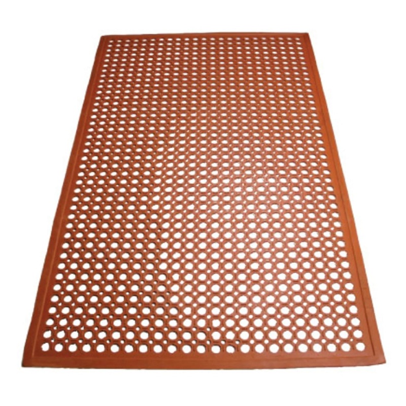 Winco RBM-35R Rubber Anti-Slip & Anti-Fatigue Grease-Resistant Beveled Edge Floor Mat 3' x 5' - 1/2" Thick - Red