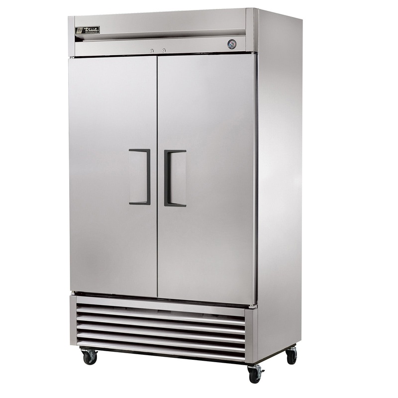 True T-43-HC 2-Section Left/Right Hinged 2 Solid Swing Door Reach-In Refrigerator 47" - 38.5 cu. ft. - 115v