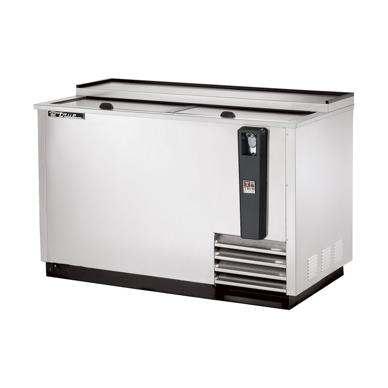 True TD-50-18-S-HC Stainless Steel 2 Solid Slide Lid Deep Well Horizontal Bottle Cooler 50" - 115v